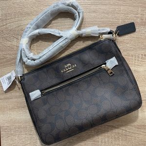 COACH/NWOT Monogram Patent Logo Print Designer